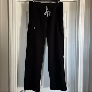 Women’s Figs Kade Cargo Scrub Pants